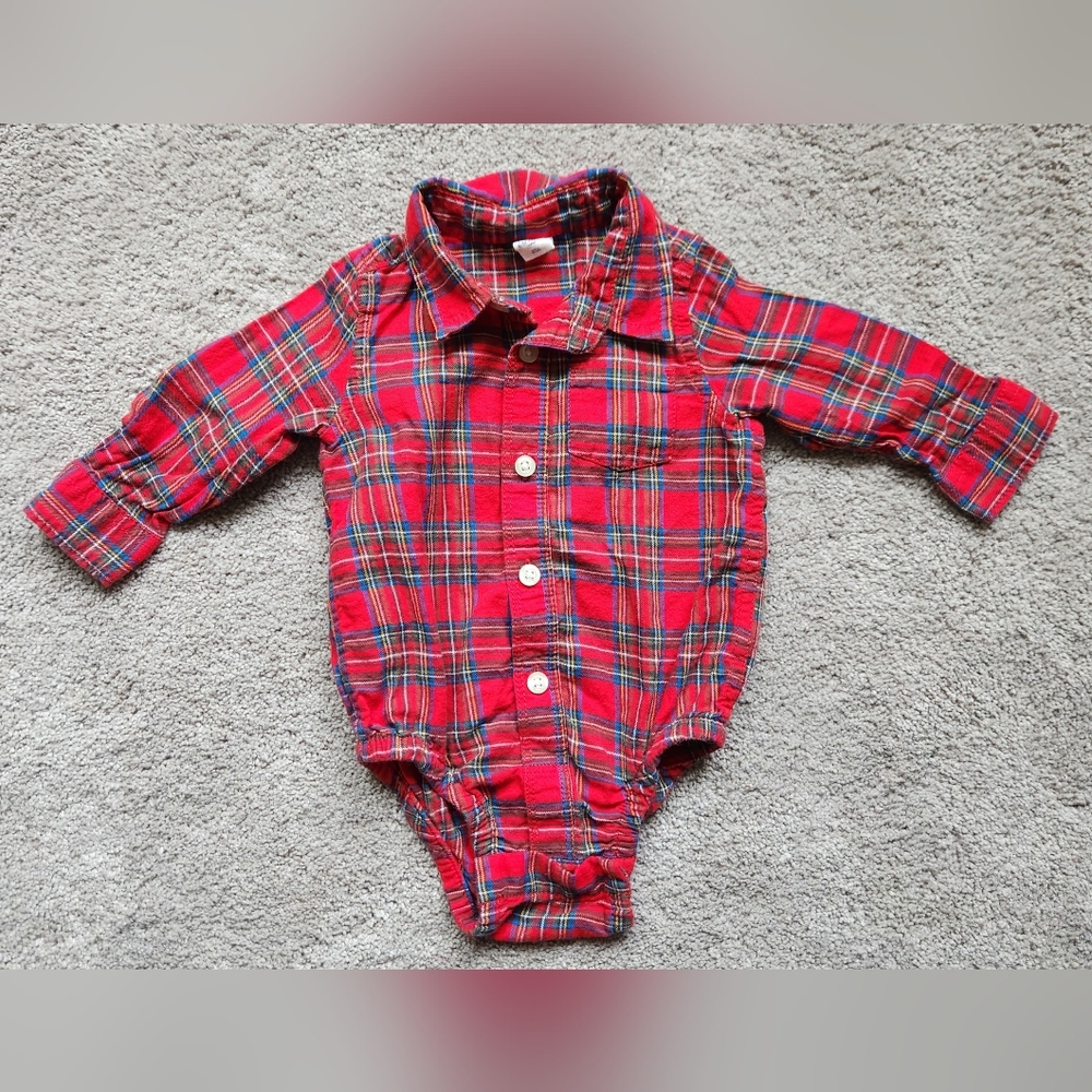 Baby Gap red plaid button-down bodysuit, size 6-12 months